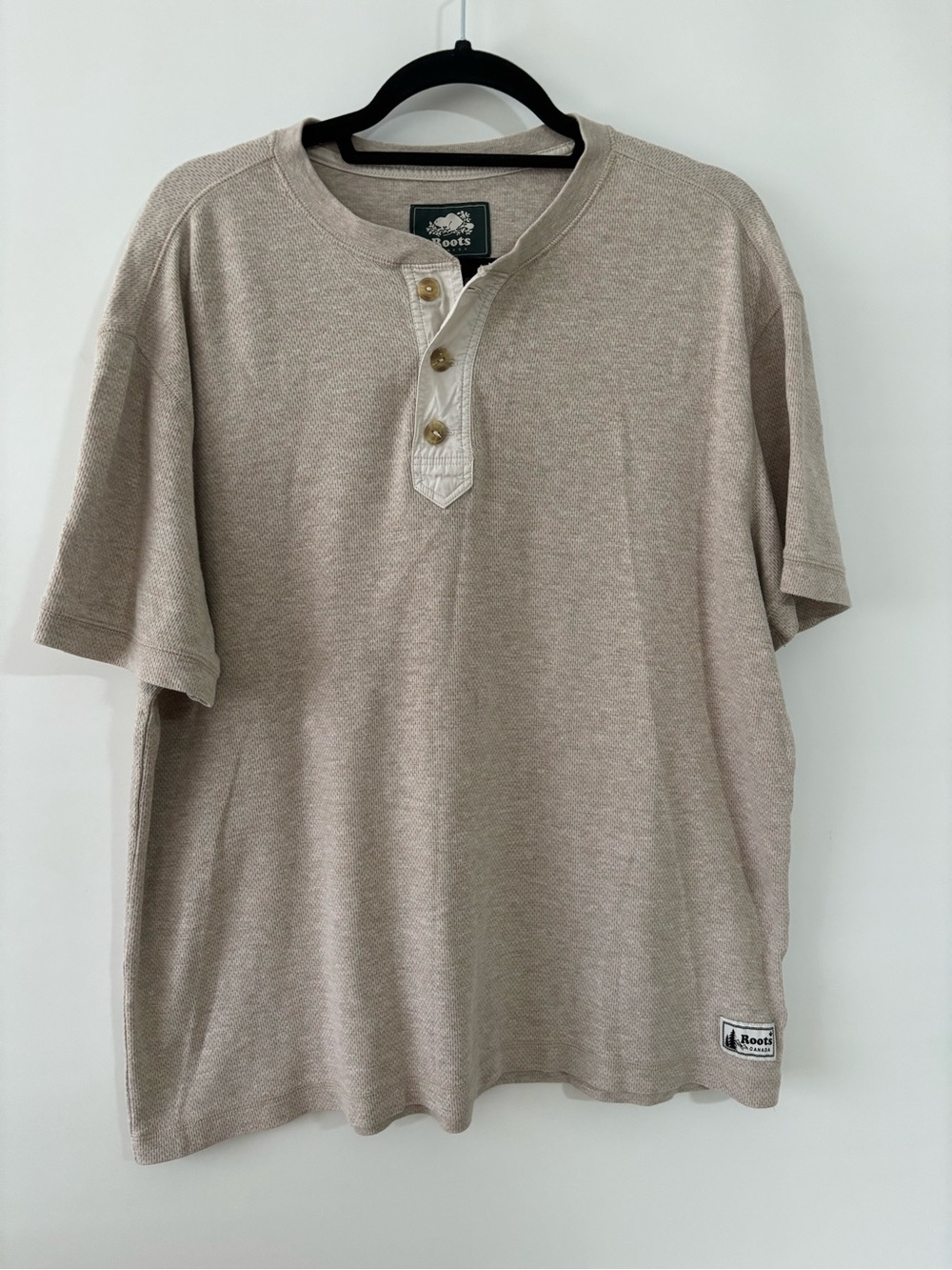 Roots Men's Short-Sleeve Henley Shirt in Light Beige